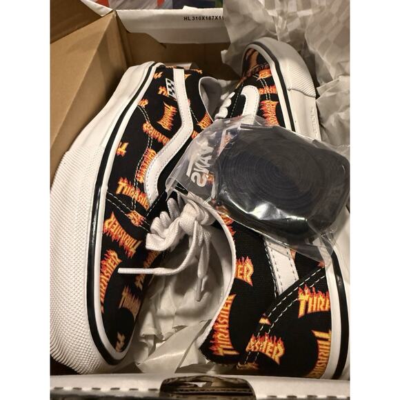 Athletic_Shoes